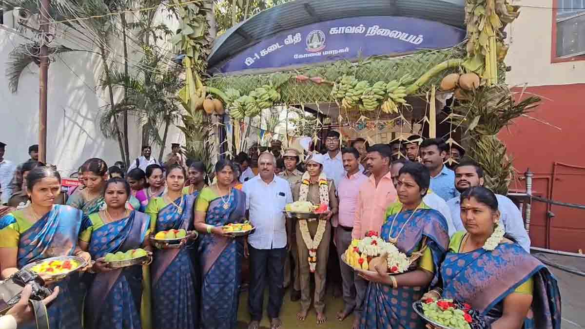 Coimbatore police took a procession to Koniamman.